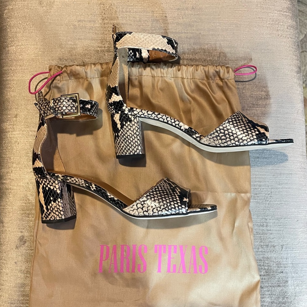 🔥SALE!🔥BNWT Paris Texas neutral python embossed ankle-strap heel